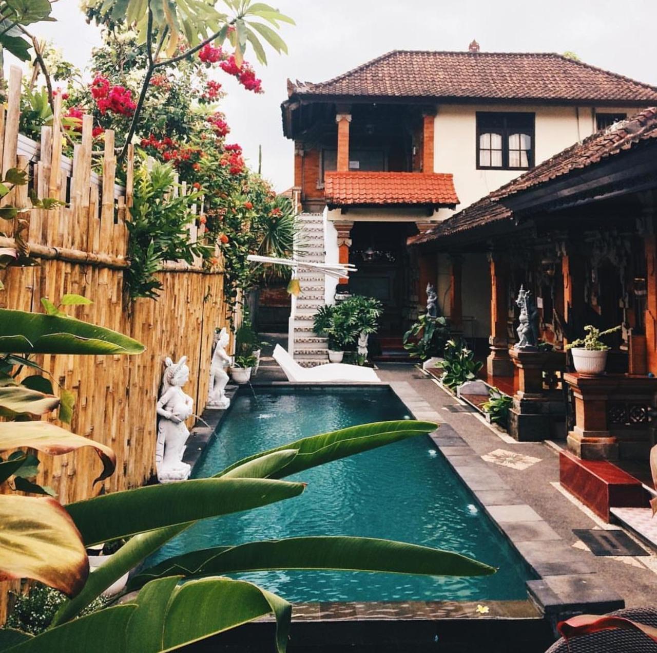 Inn Between Ubud Exterior foto